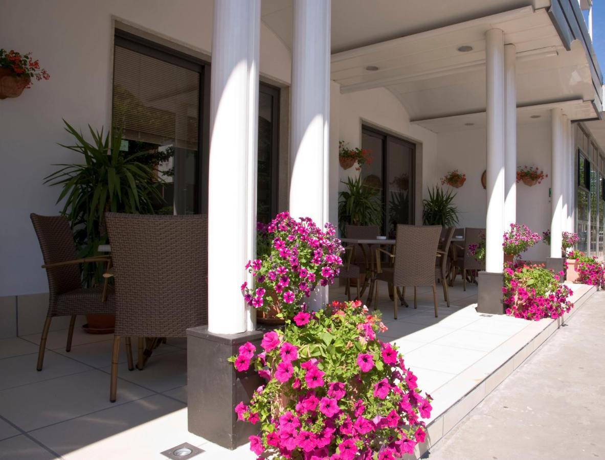 Hotel Maris Stella Риччоне Екстер'єр фото