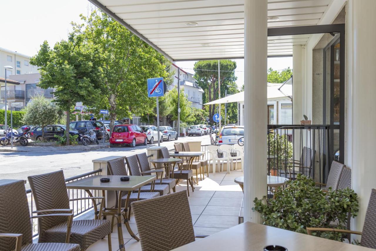 Hotel Maris Stella Риччоне Екстер'єр фото