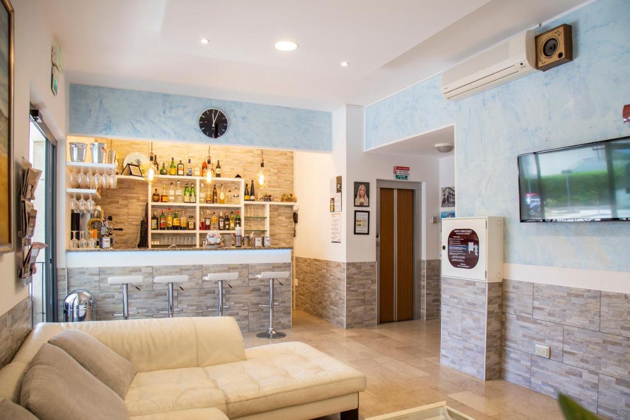 Hotel Maris Stella Риччоне Екстер'єр фото