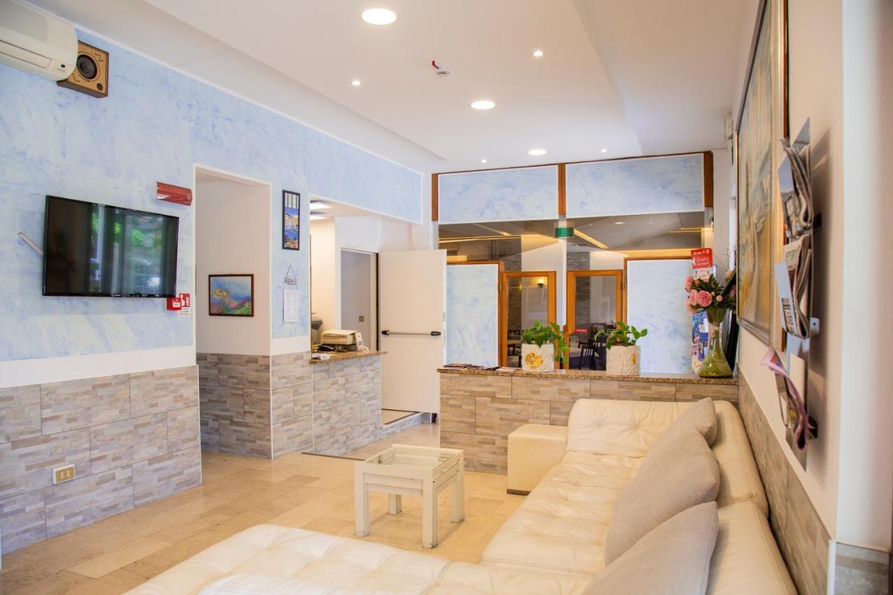 Hotel Maris Stella Риччоне Екстер'єр фото
