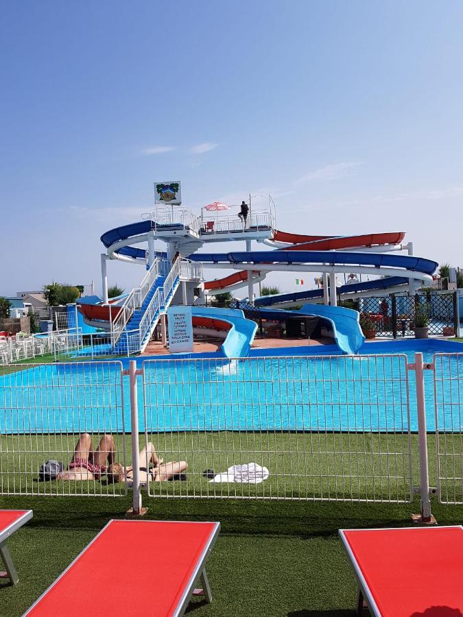 Hotel Maris Stella Риччоне Екстер'єр фото